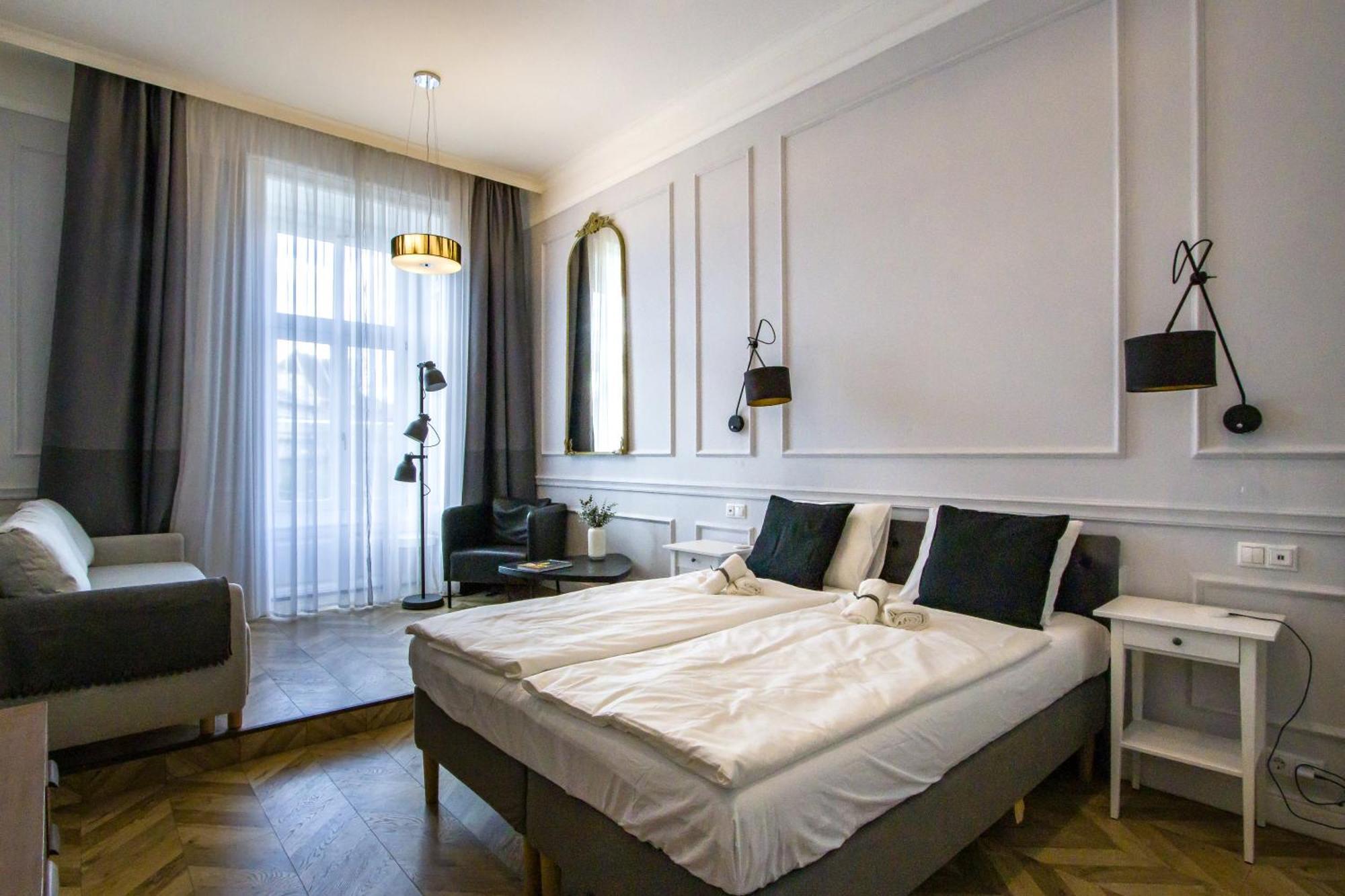 Wilson'S Oktogon Square Suite Apartment Budapesta Exterior foto