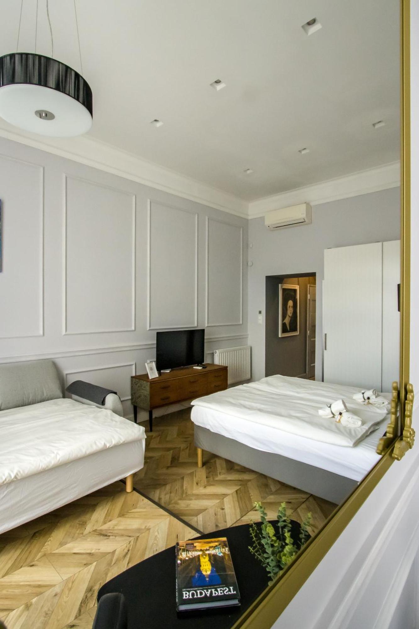 Wilson'S Oktogon Square Suite Apartment Budapesta Exterior foto