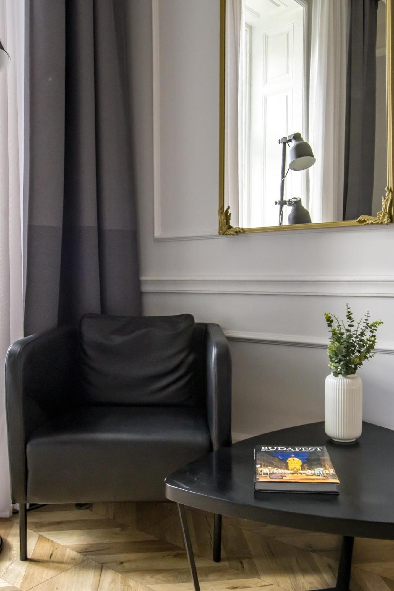 Wilson'S Oktogon Square Suite Apartment Budapesta Exterior foto