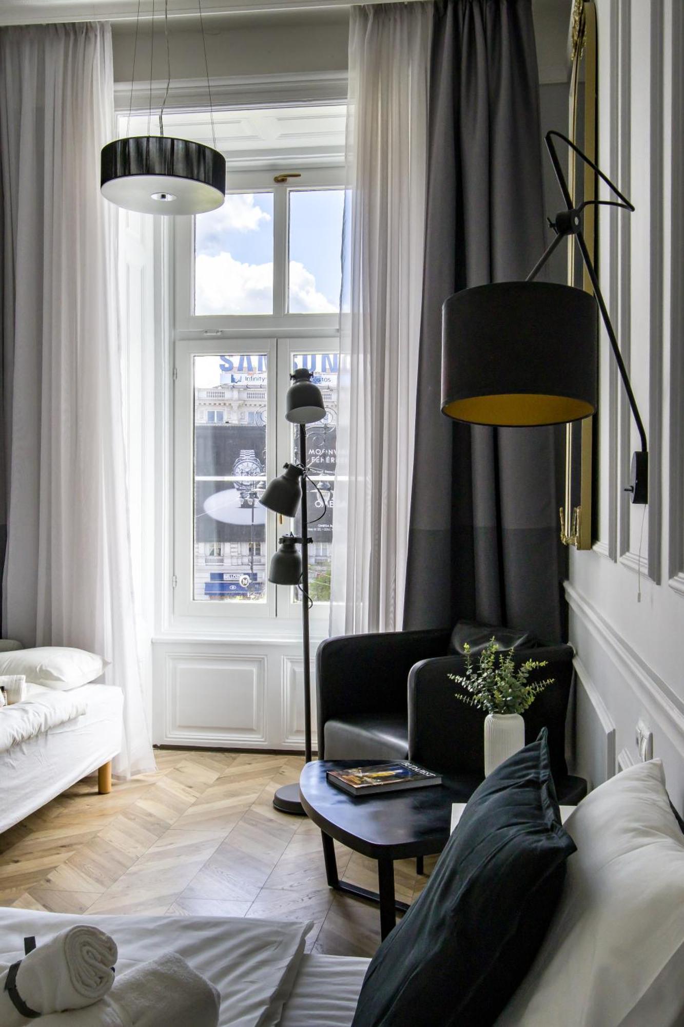Wilson'S Oktogon Square Suite Apartment Budapesta Exterior foto